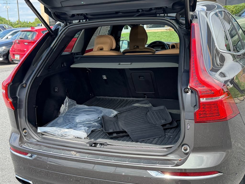 Used 2021 Volvo XC60 T5 Inscription w/ Advanced Package AWD/4WD image 19