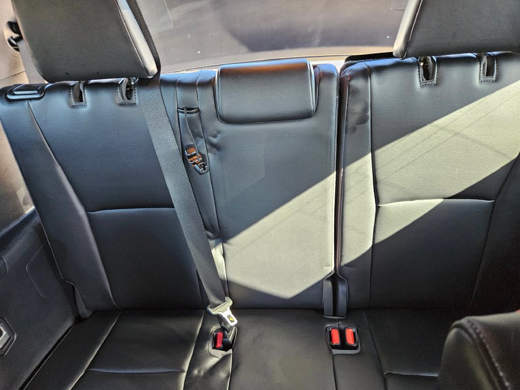 Used 2021 Toyota Highlander XSE AWD/4WD image 14