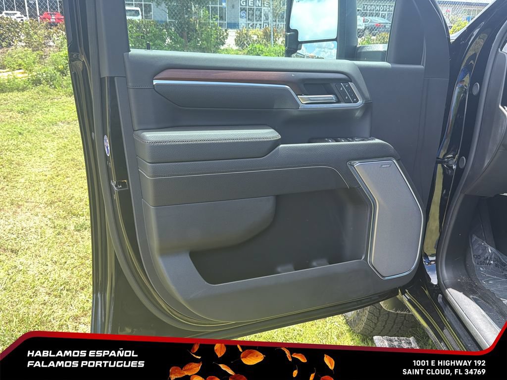 New 2026 GMC Sierra 2500 Denali w/ Denali Reserve Package AWD/4WD image 12