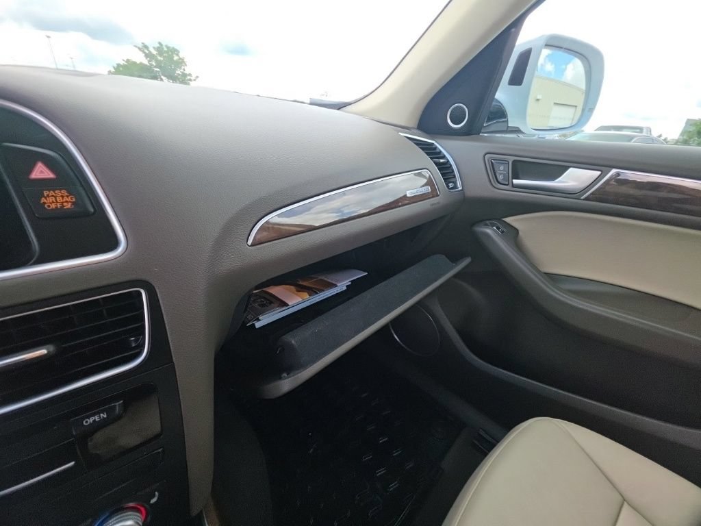 Used 2017 Audi Q5 2.0T Premium Plus w/ Technology Package AWD/4WD image 23