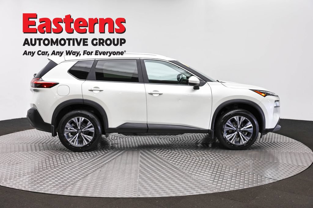 Used 2023 Nissan Rogue SV w/ SV Premium B Package AWD/4WD image 4