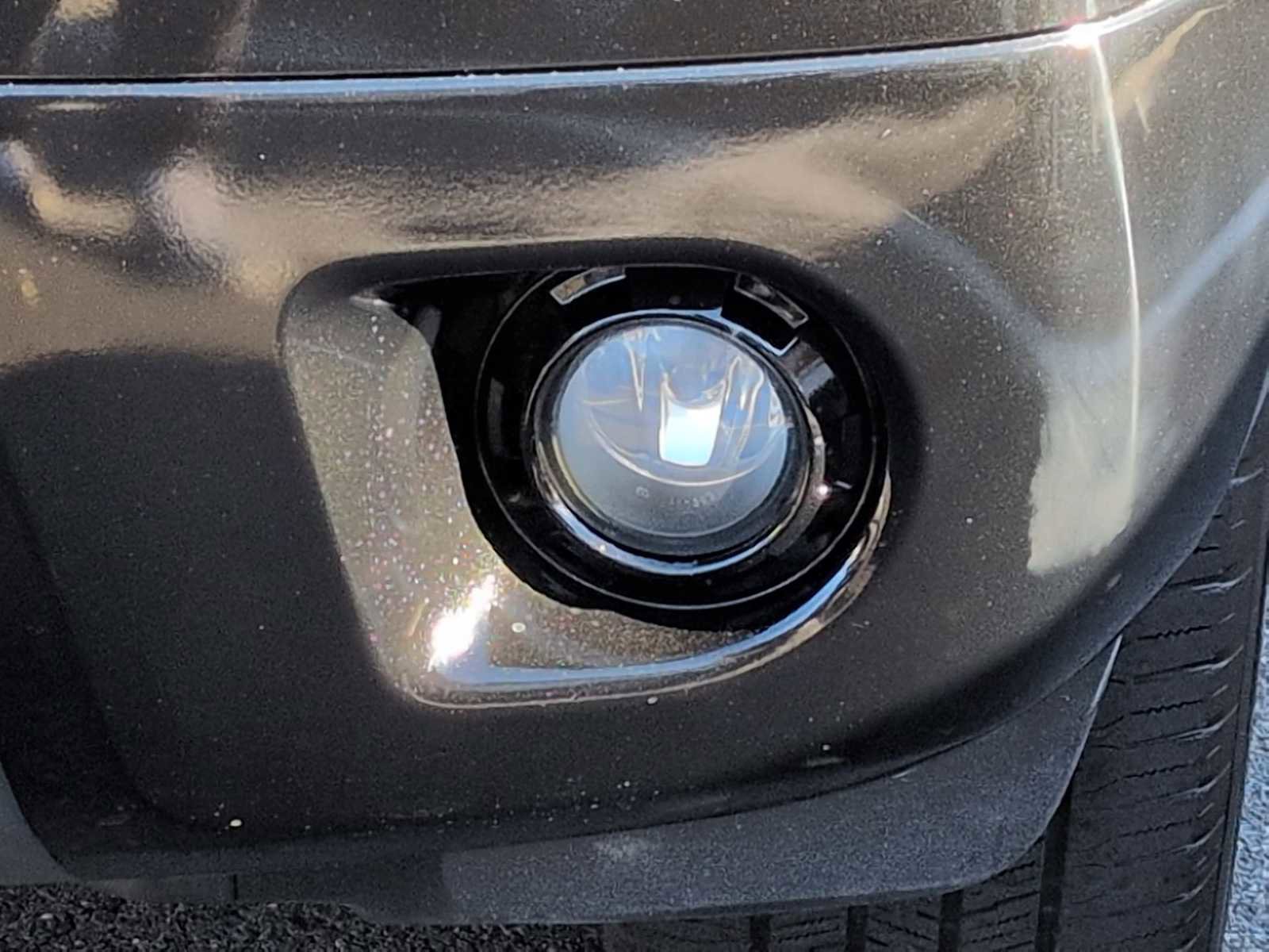 Used 2021 Nissan Frontier SV w/ Midnight Edition Floor Mats image 11