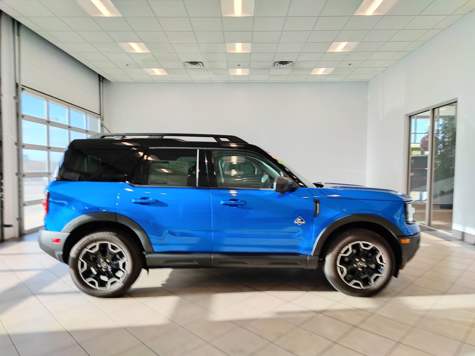 Used 2025 Ford Bronco Sport Outer Banks w/ Outer Banks Tech Package+ image 2