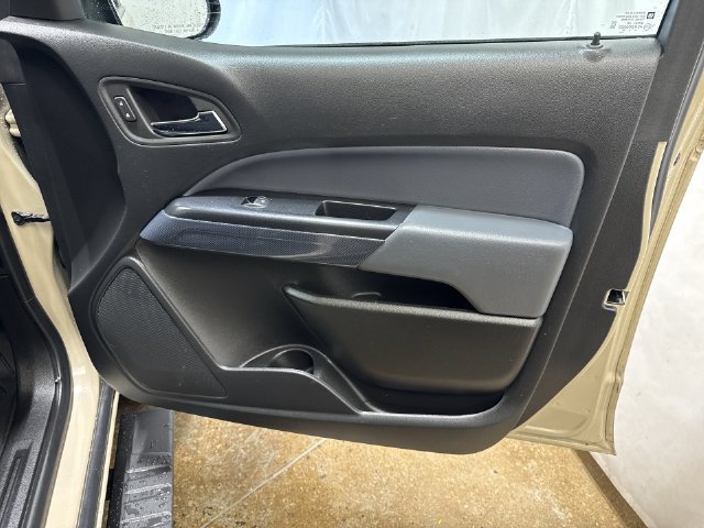 Used 2022 Chevrolet Colorado Z71 AWD/4WD image 24
