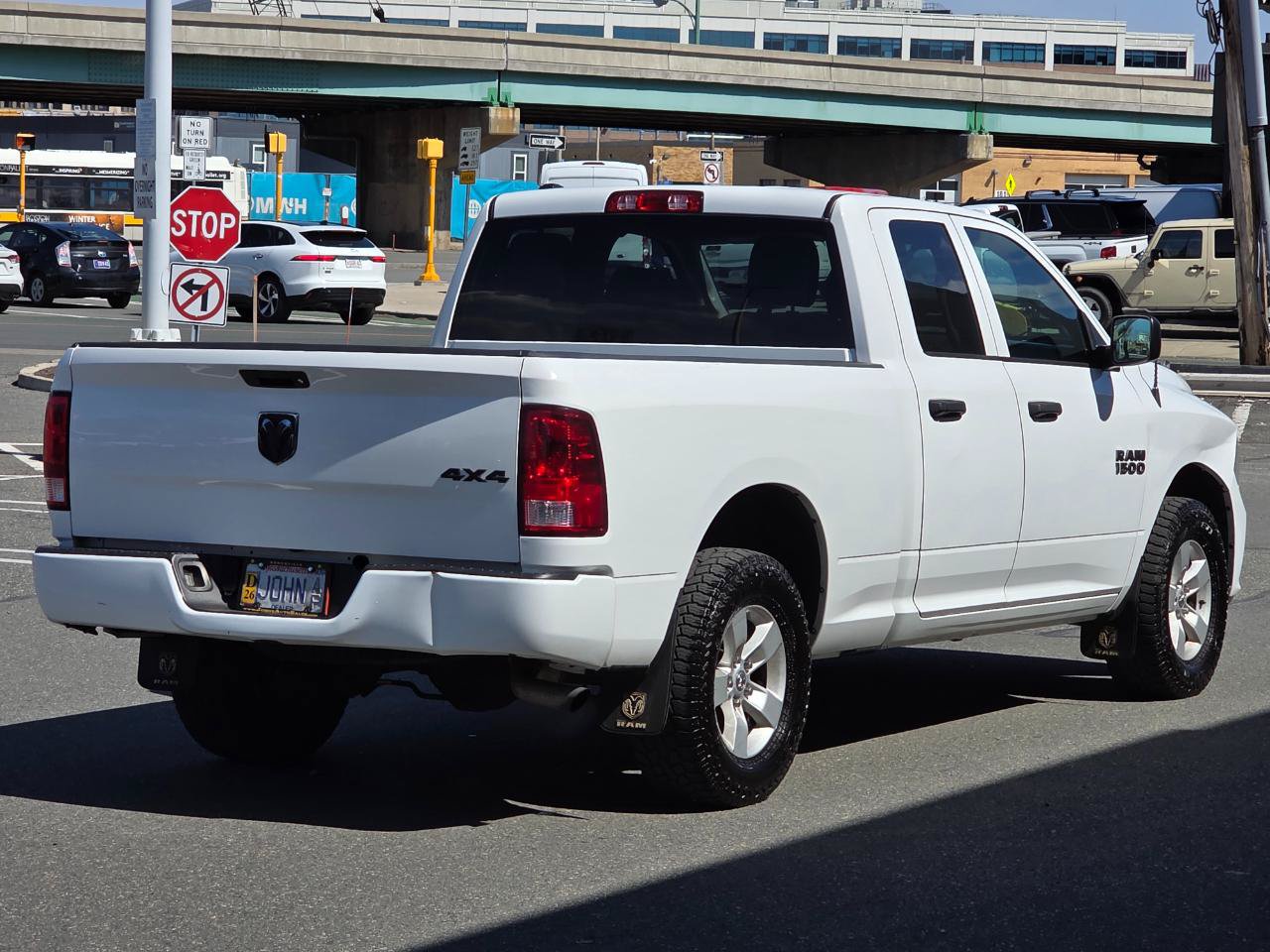 Used 2017 RAM 1500 Express AWD/4WD image 7