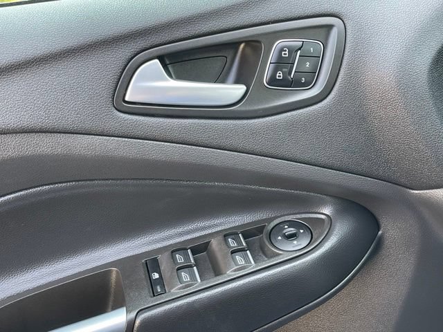 Used 2019 Ford Escape Titanium AWD/4WD image 24