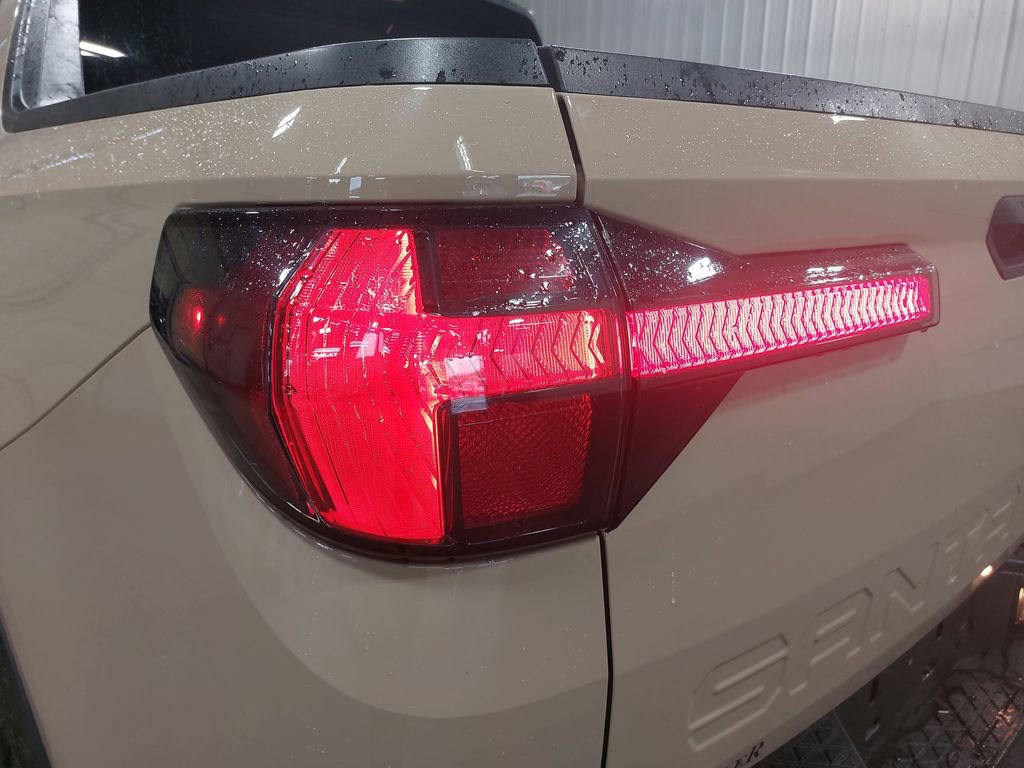Certified 2023 Hyundai Santa Cruz SE AWD/4WD image 33