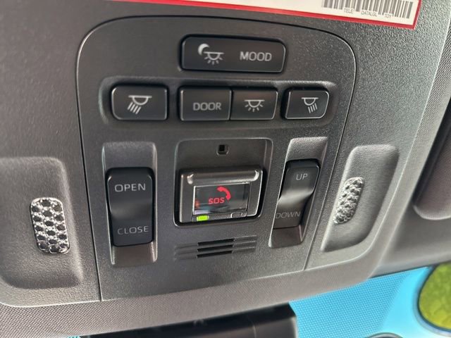 Used 2021 Toyota Avalon Limited image 25