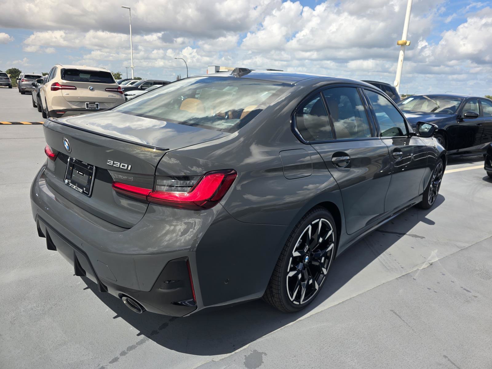 New 2026 BMW 330i Sedan w/ M Sport Package RWD image 2