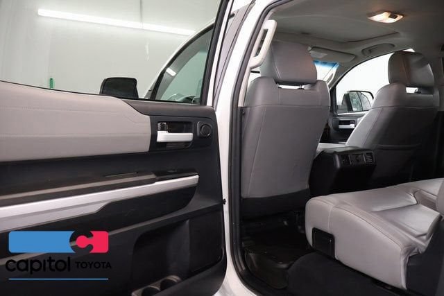 Used 2015 Toyota Tundra Limited w/ Limited Premium Package AWD/4WD image 29