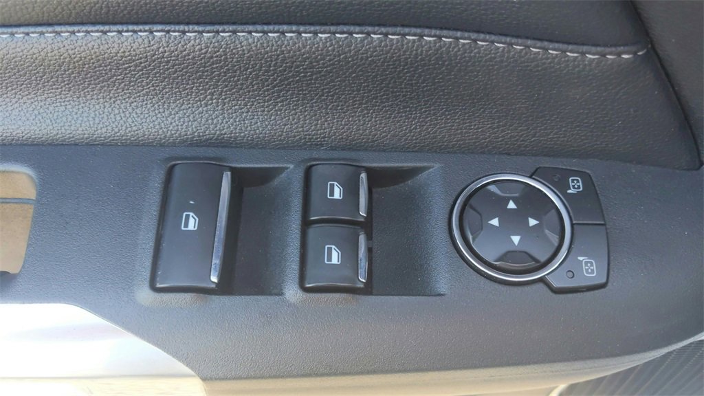 Used 2022 Ford Mustang Premium image 16