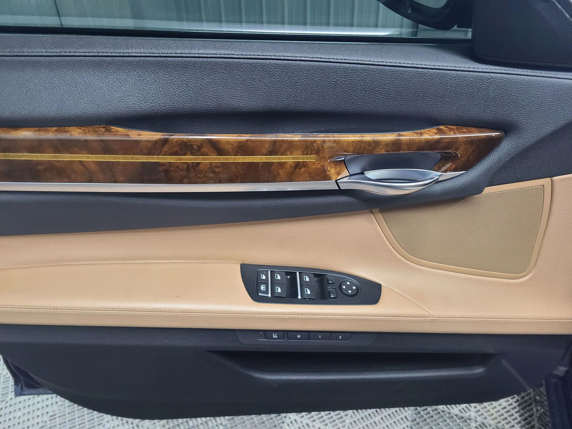 Used 2014 BMW 740Li image 21