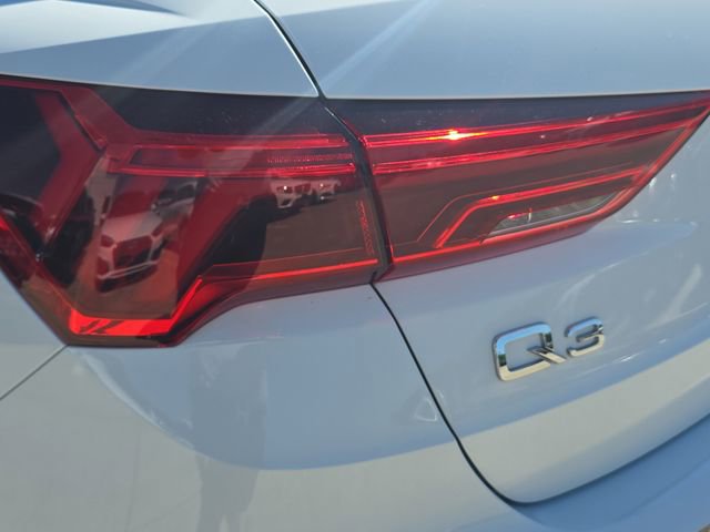 Used 2019 Audi Q3 2.0T Premium Plus w/ Premium Plus Package AWD/4WD image 38