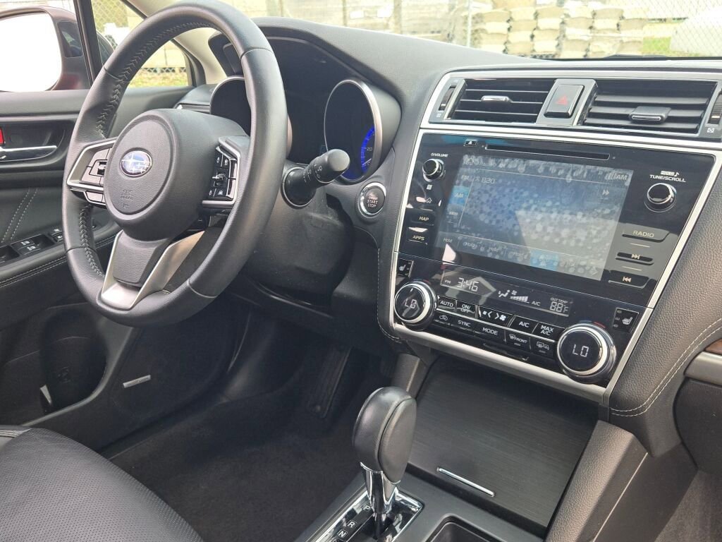Used 2018 Subaru Outback 2.5i Limited AWD/4WD image 8