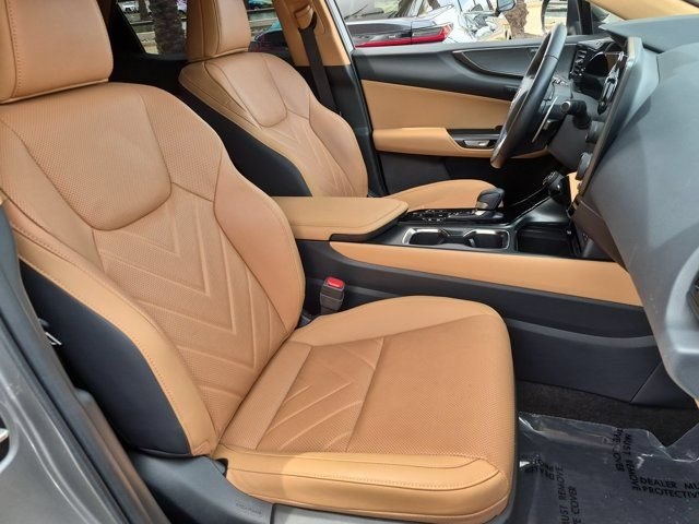 Used 2025 Lexus NX 450h+ AWD w/ Accessory Package (Z2) image 31