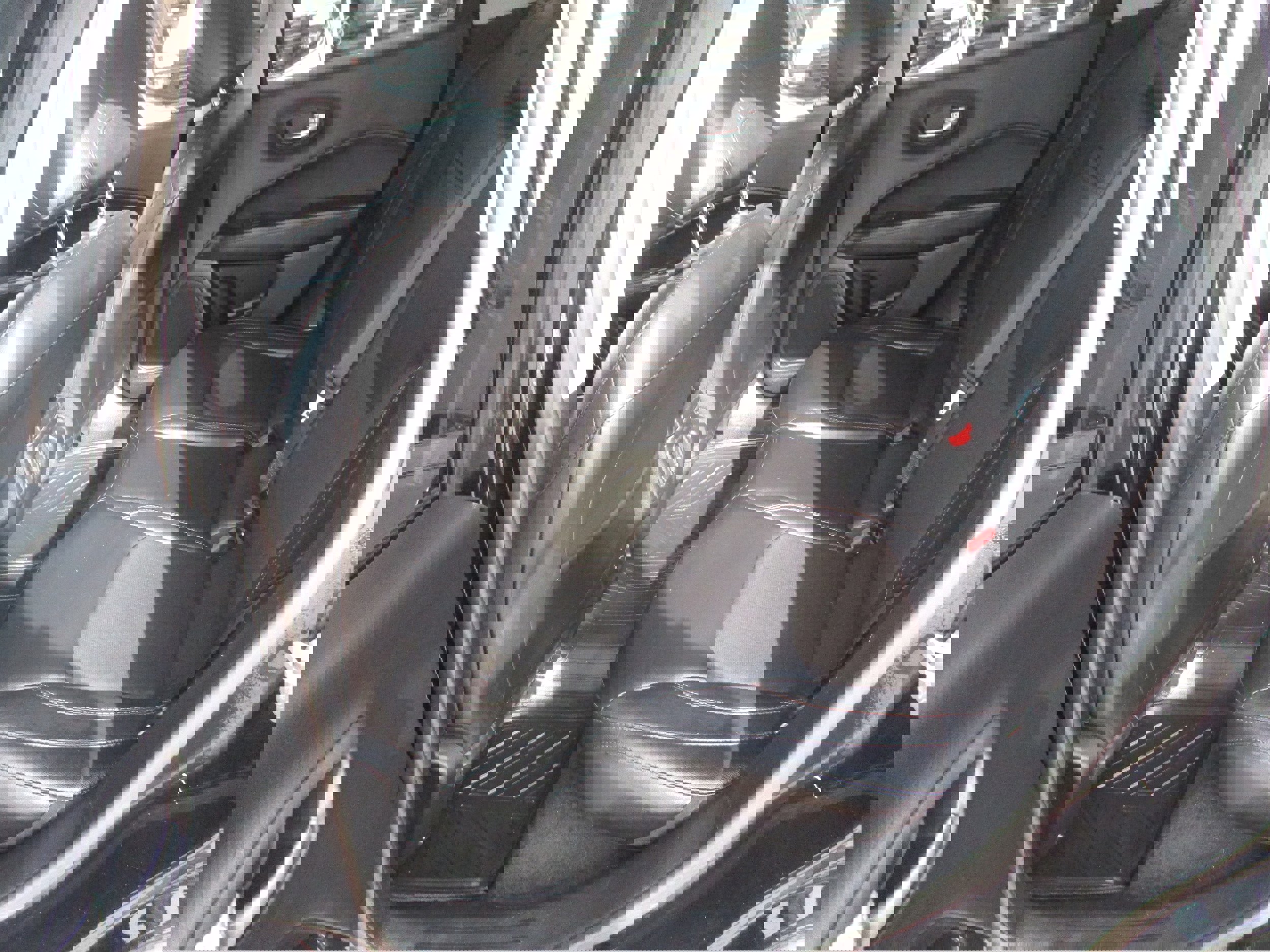 Used 2018 Jeep Compass Latitude w/ Popular Equipment Group image 5