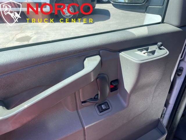 Used 2019 Chevrolet Express 2500 w/ Driver Convenience Package RWD image 8