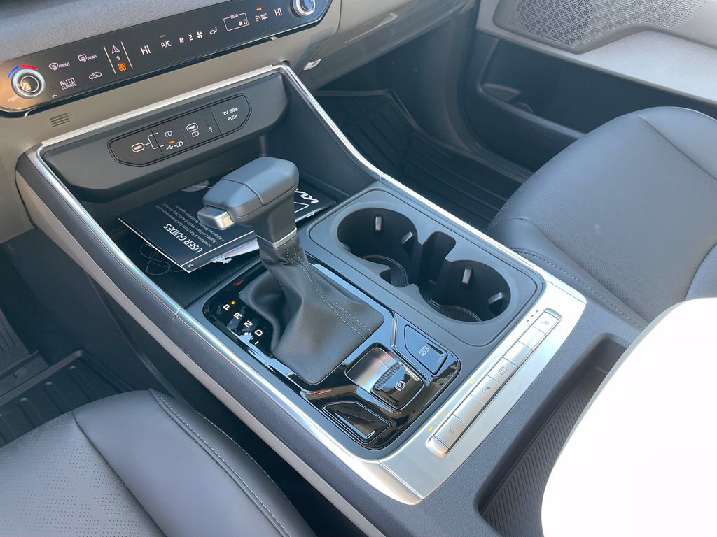 New 2027 Kia Carnival EX FWD image 18
