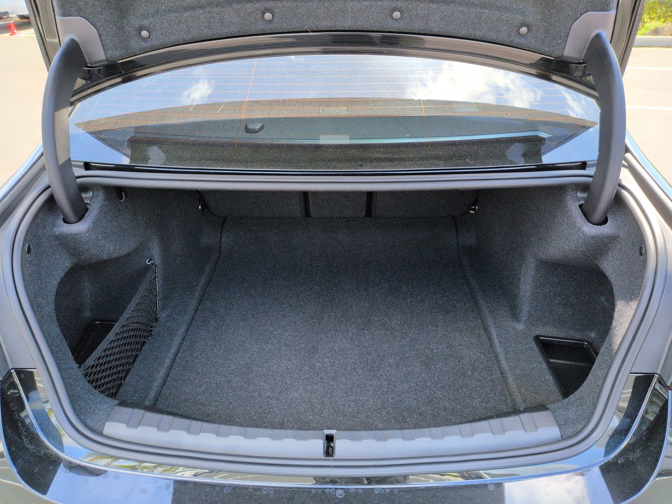 Certified 2024 BMW 330i Sedan w/ Convenience Package image 32