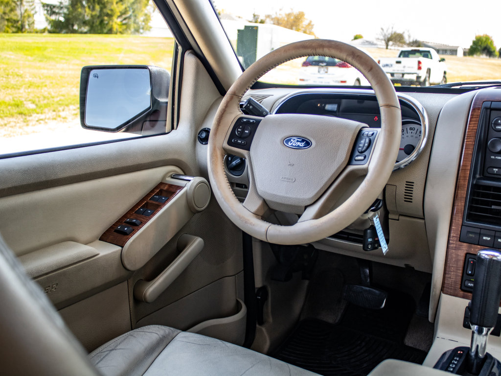 Used 2006 Ford Explorer Eddie Bauer AWD/4WD image 35