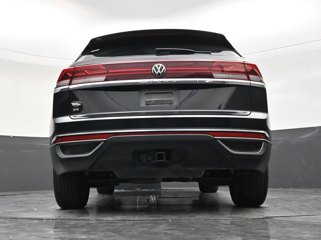 Used 2024 Volkswagen Atlas Cross Sport SE FWD image 23