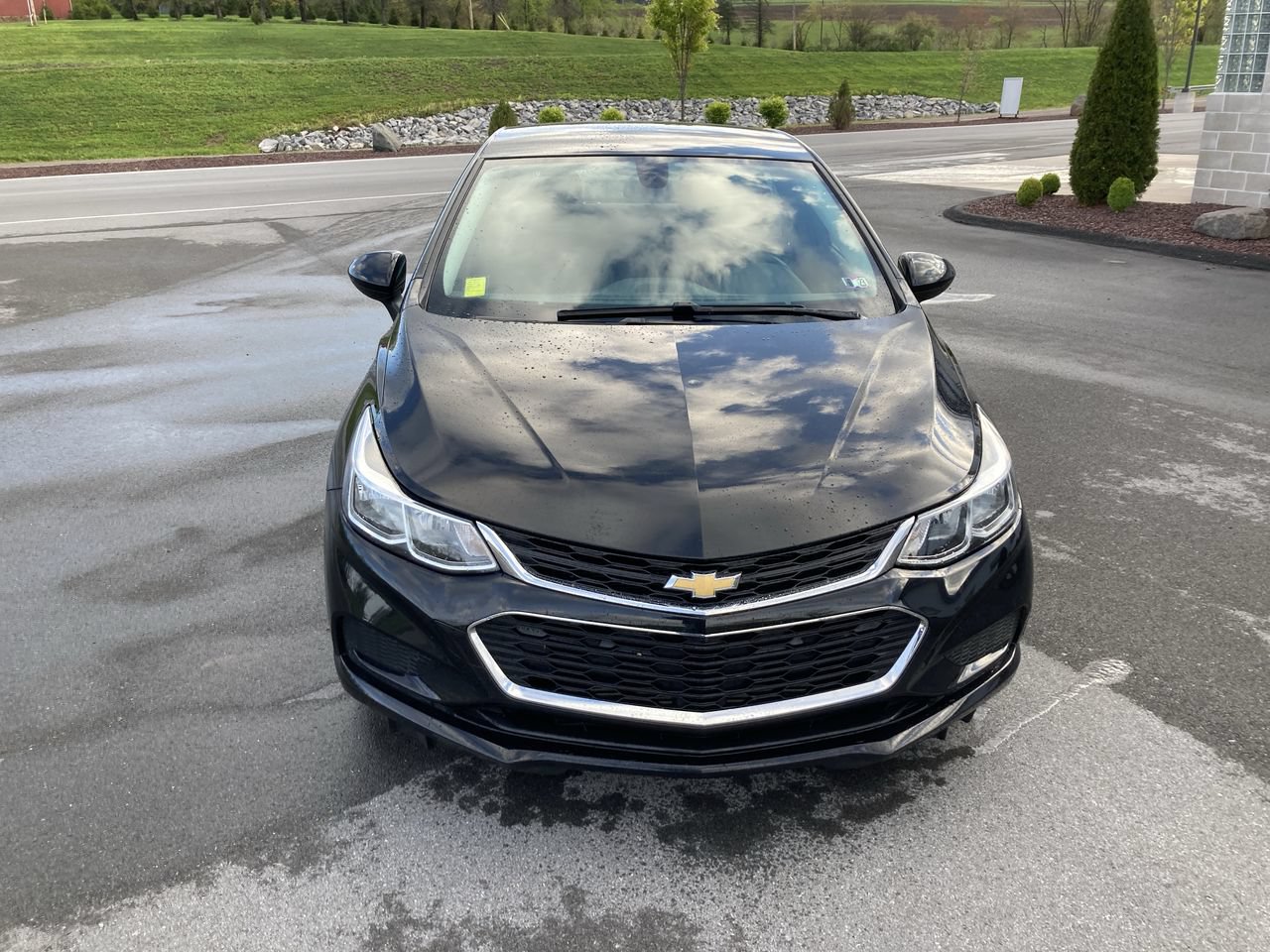 Used 2017 Chevrolet Cruze LS FWD image 2