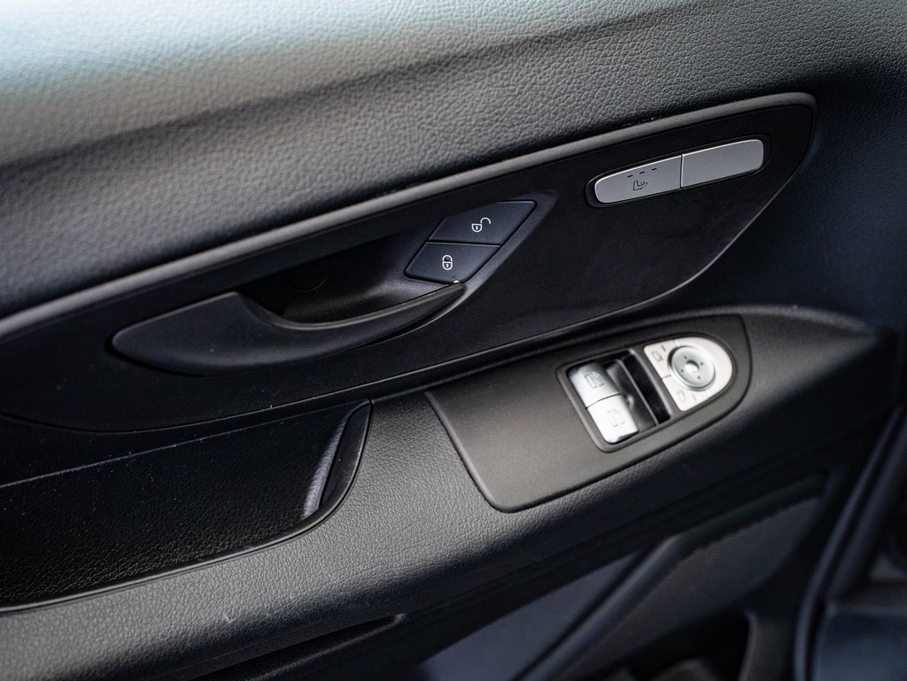 Used 2023 Mercedes-Benz Metris Passenger image 21