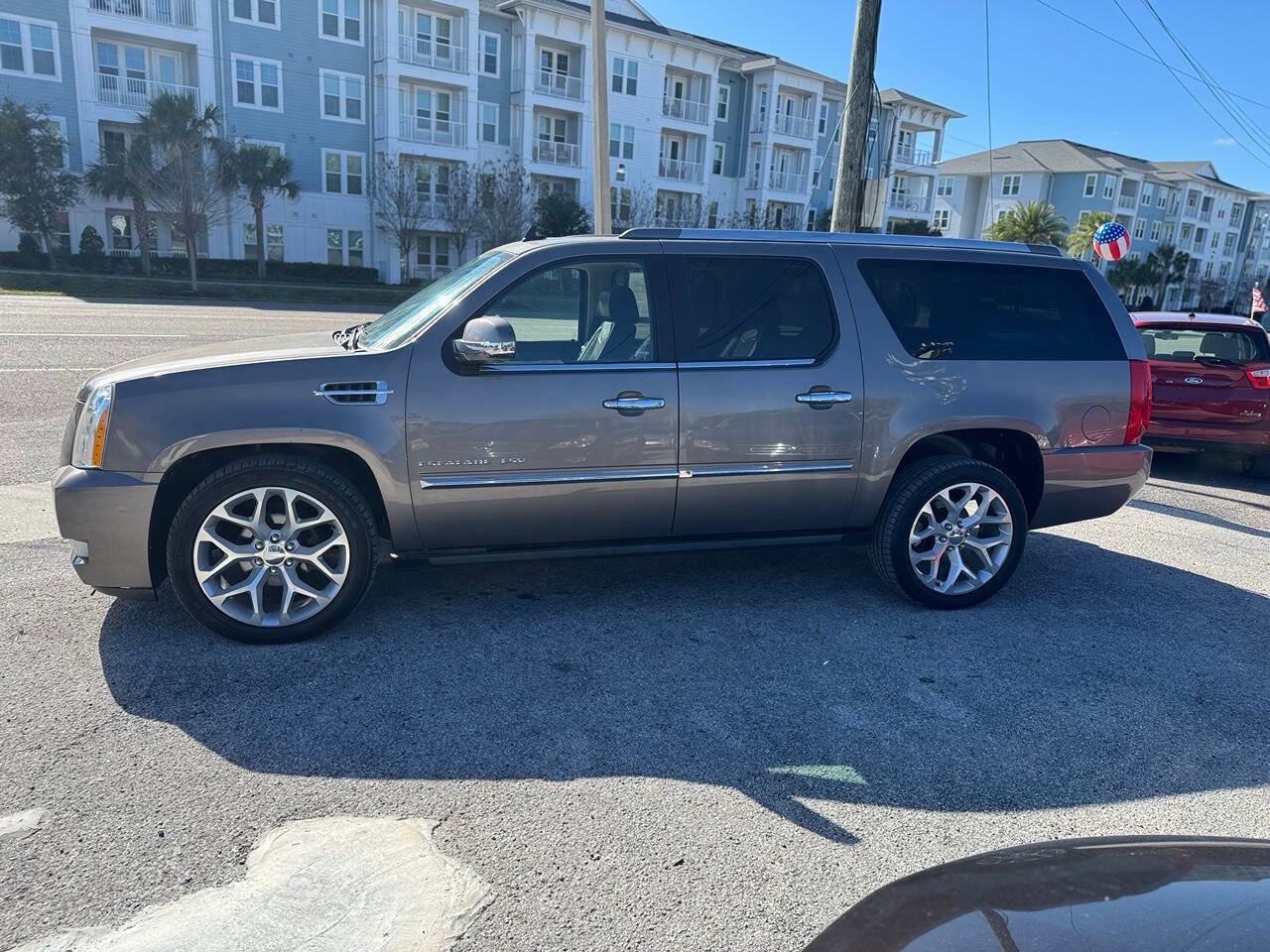 Used 2014 Cadillac Escalade ESV Platinum image 5