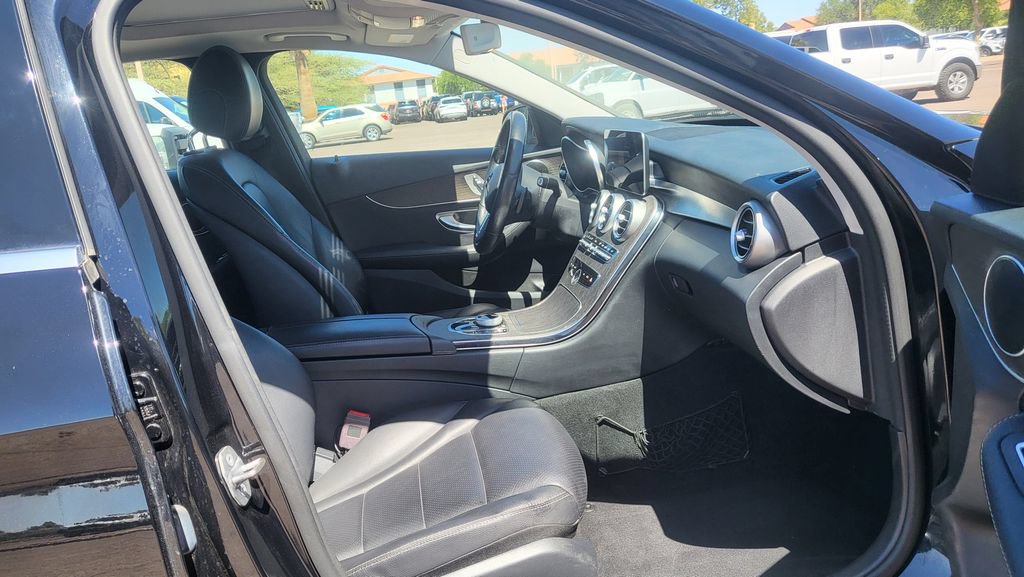 Used 2019 Mercedes-Benz C 300 Sedan image 17