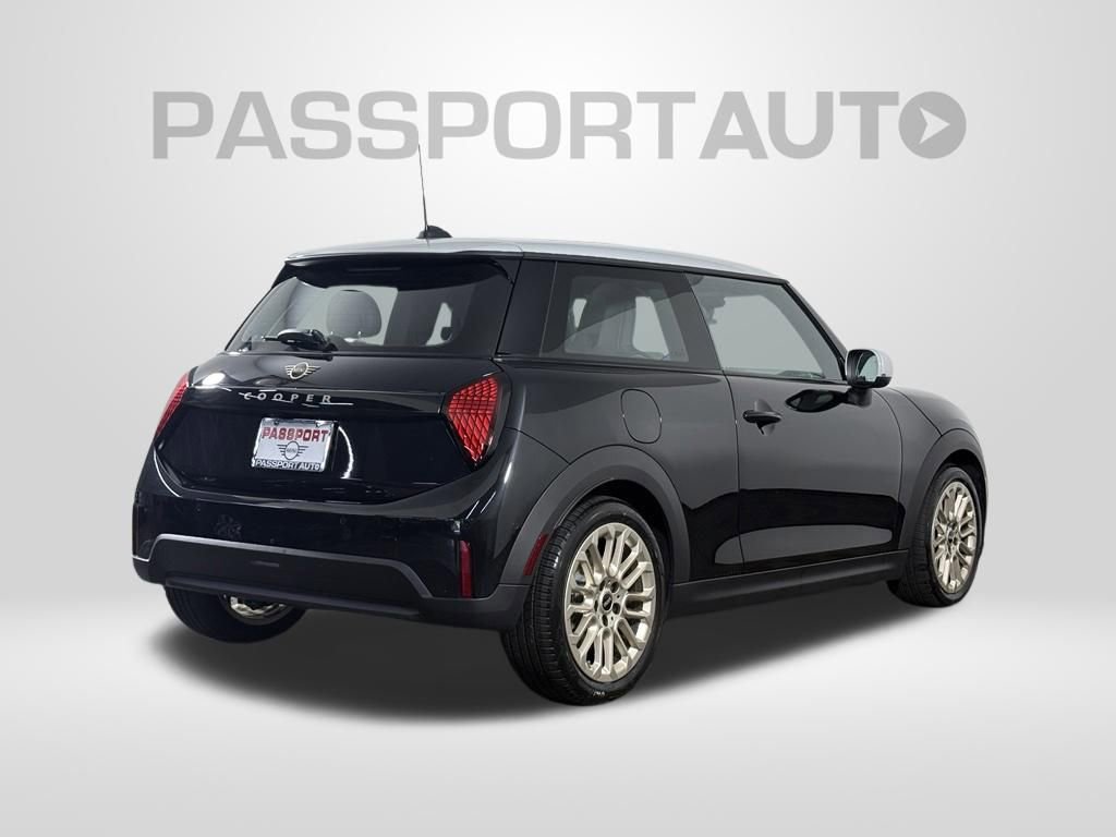 Certified 2025 MINI Cooper 2-Door Hardtop FWD image 10