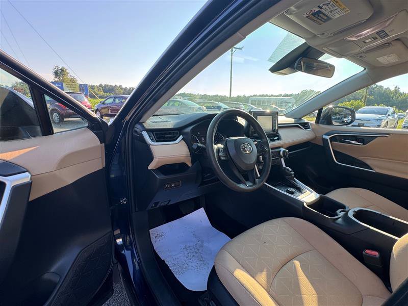 Used 2022 Toyota RAV4 XLE image 35