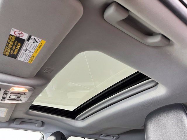 Used 2022 Toyota Highlander XLE AWD/4WD image 15