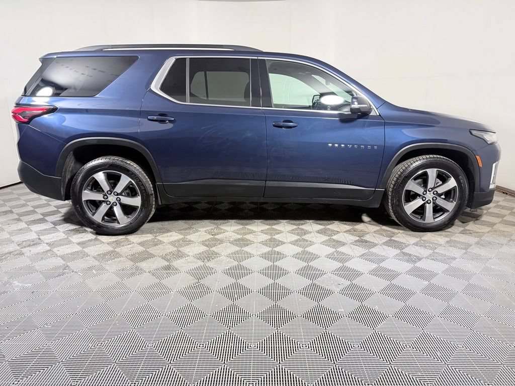 Used 2023 Chevrolet Traverse LT w/ LT Premium Package AWD/4WD image 8