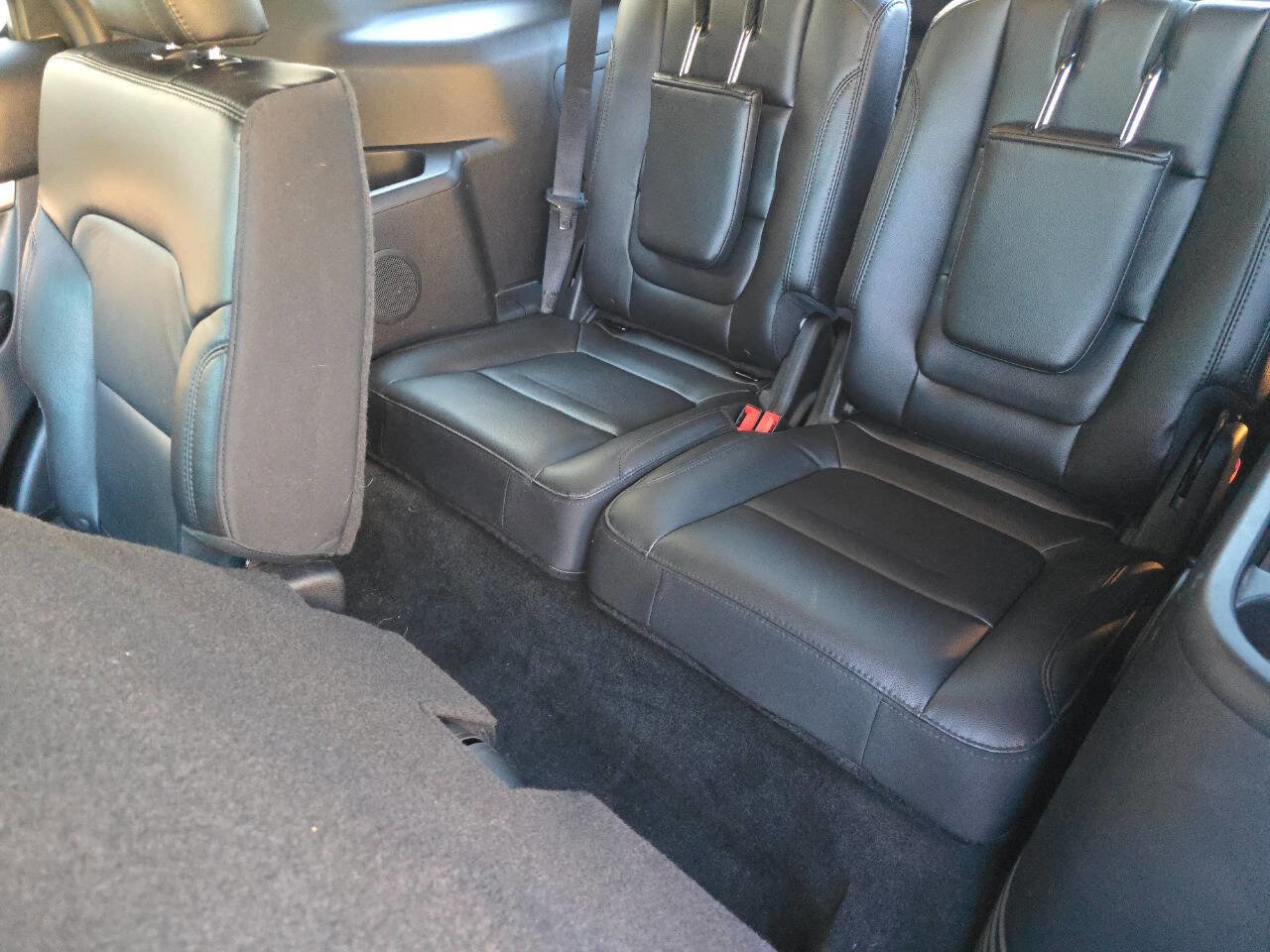 Used 2016 Ford Explorer XLT w/ Equipment Group 202A image 21