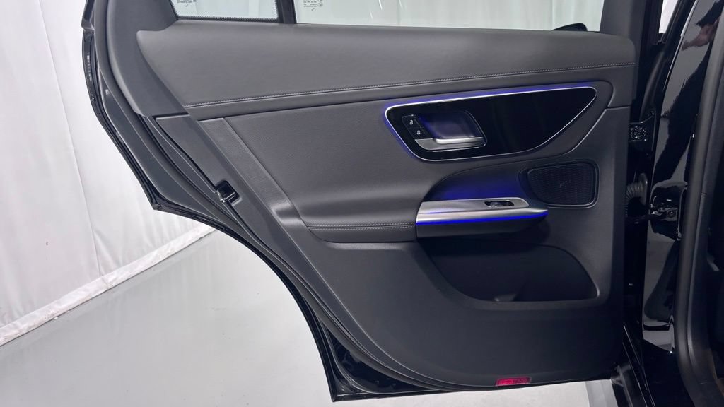 Certified 2025 Mercedes-Benz GLC 300 4MATIC image 23