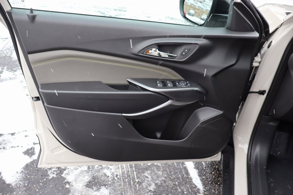 New 2026 Chevrolet Trax ACTIV w/ Driver Confidence Package image 3