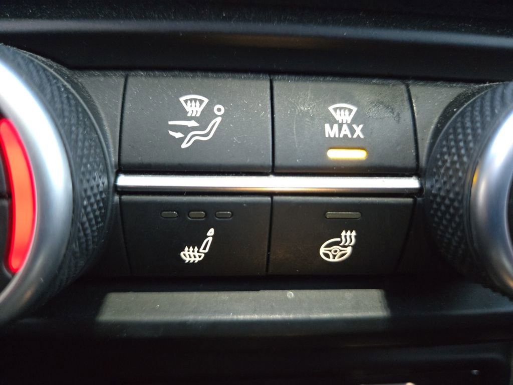 Used 2022 Alfa Romeo Giulia Ti image 23