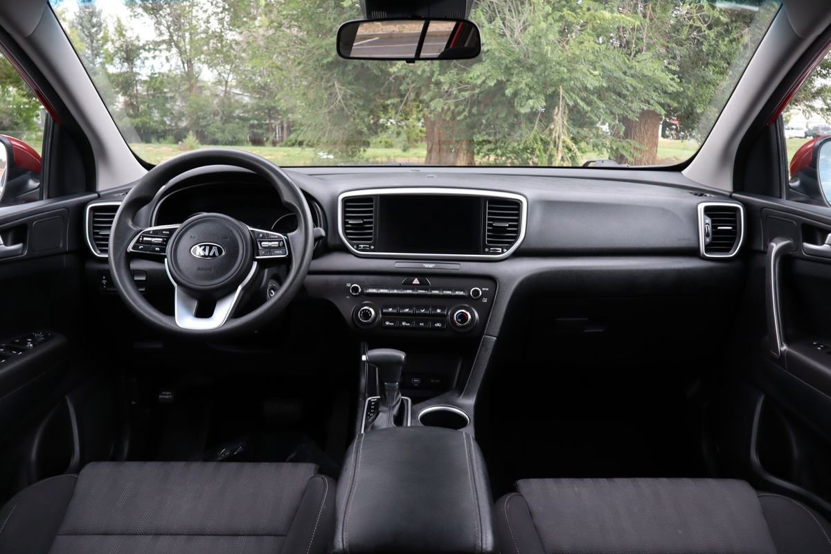 Used 2022 Kia Sportage LX image 16