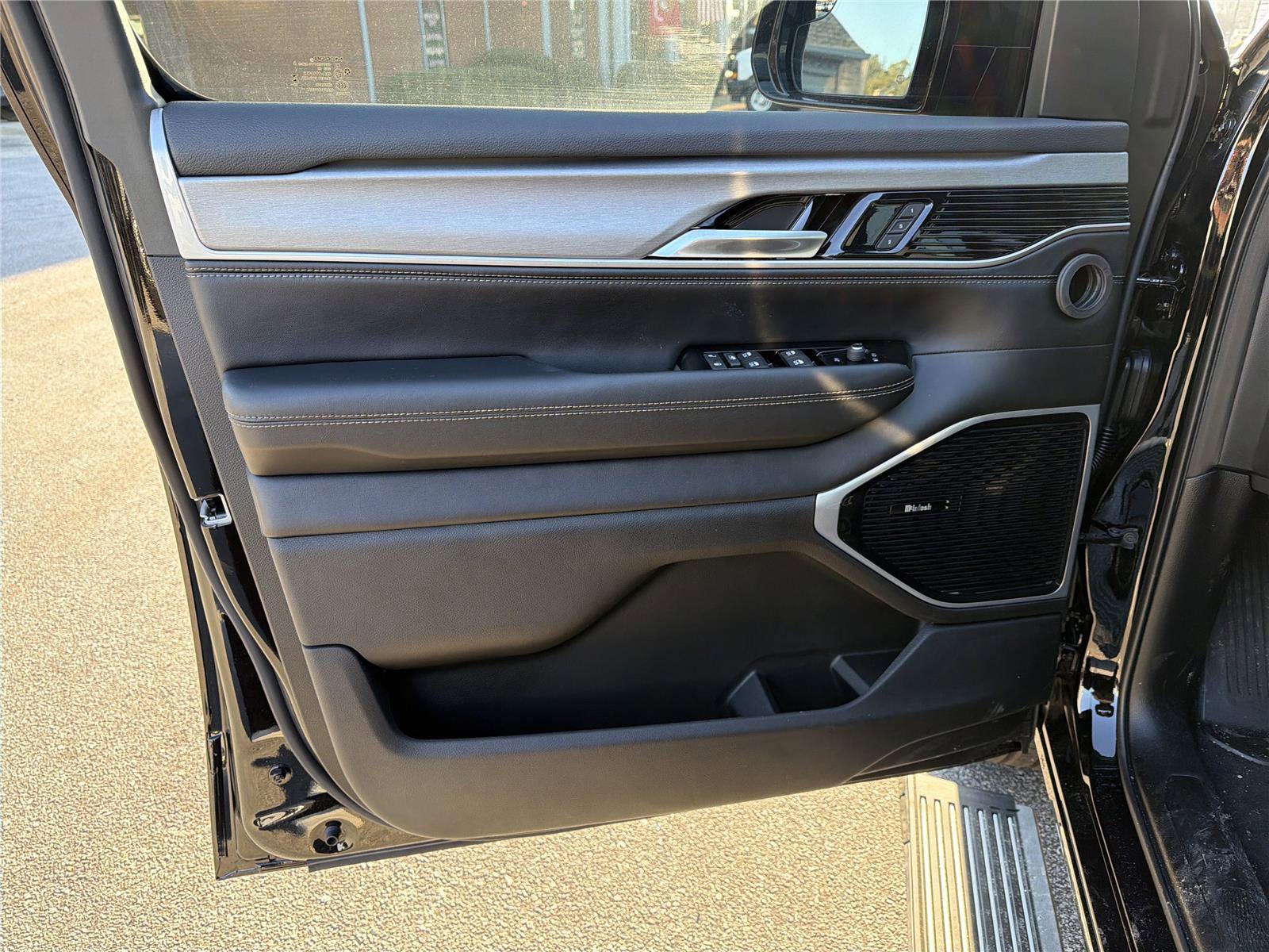 New 2026 Jeep Grand Wagoneer Limited image 11