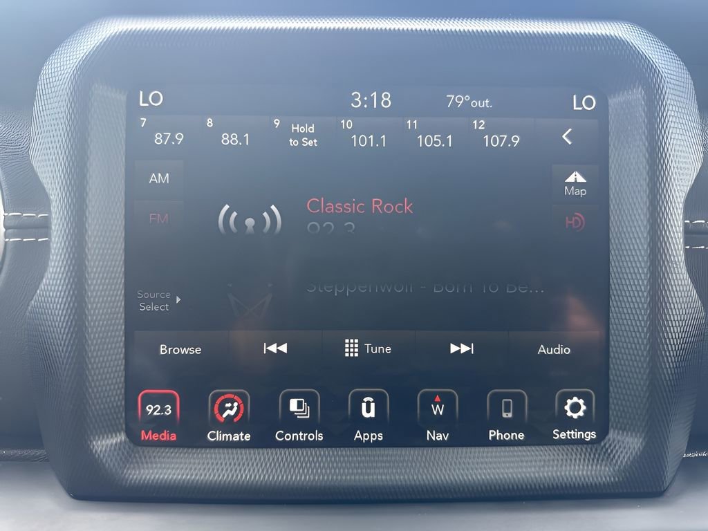 Used 2022 Jeep Wrangler Unlimited Sahara w/ Safety Group image 16