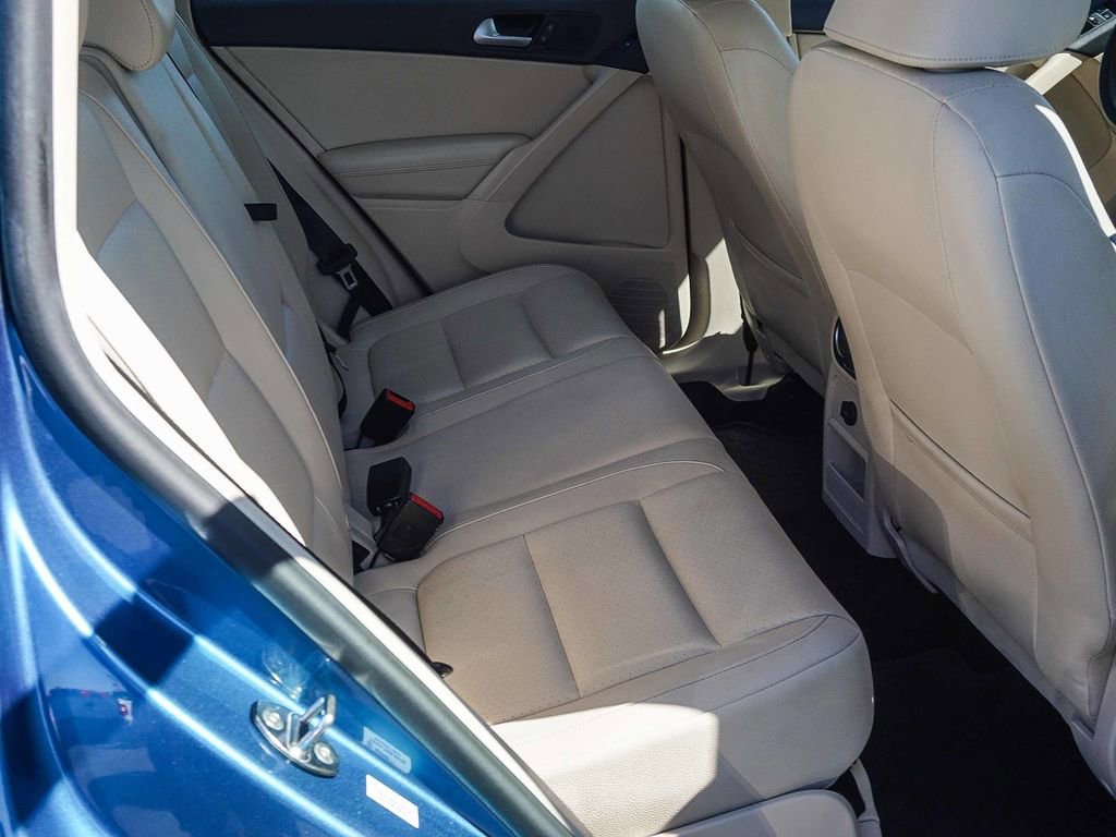 Used 2017 Volkswagen Tiguan S image 13