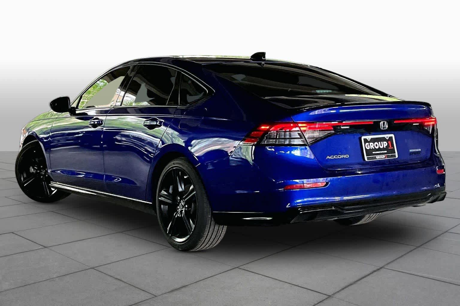 Used 2024 Honda Accord Sport image 11