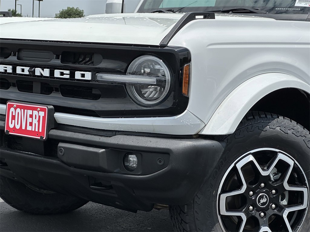 Used 2022 Ford Bronco Outer Banks image 3