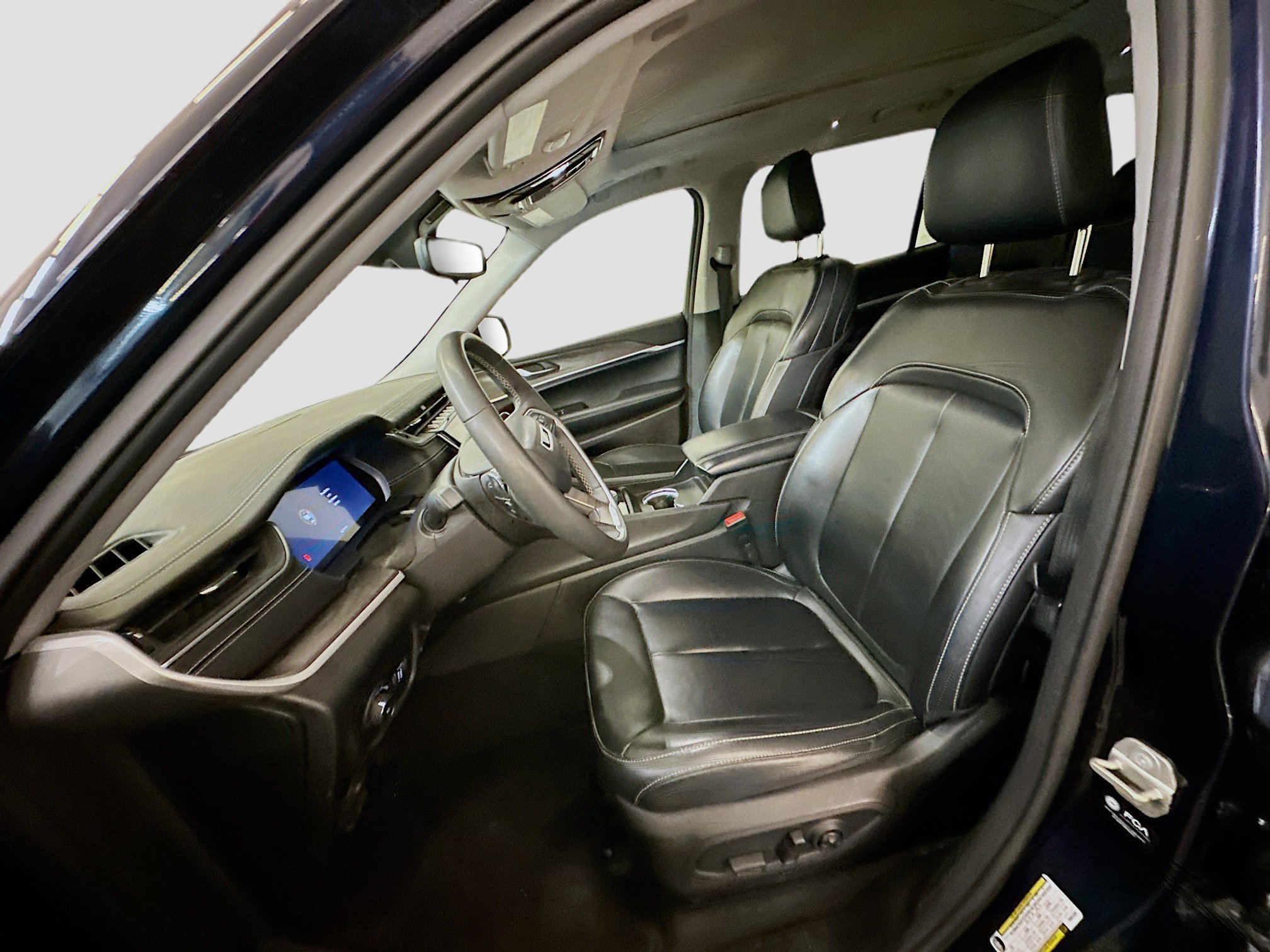 Used 2023 Jeep Grand Cherokee L Limited w/ Trailer Tow Group (B) image 13