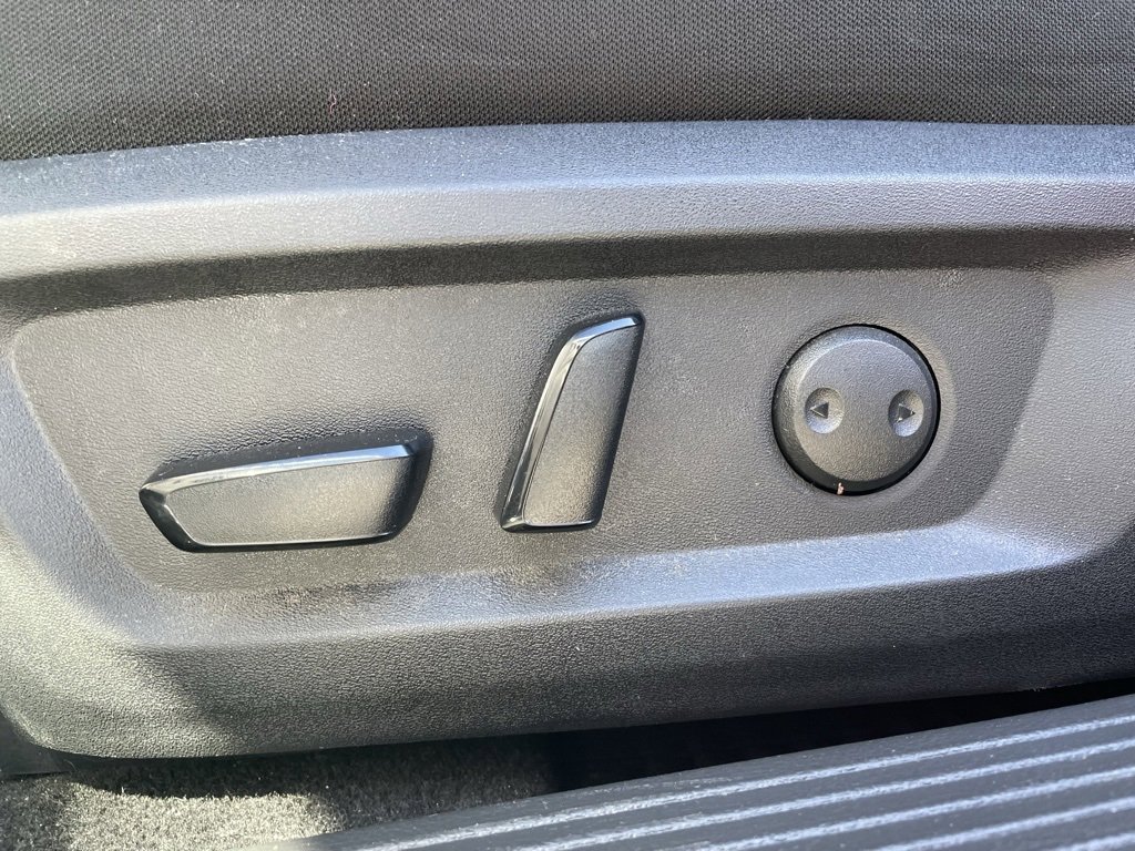 Used 2023 Nissan Rogue SV image 11