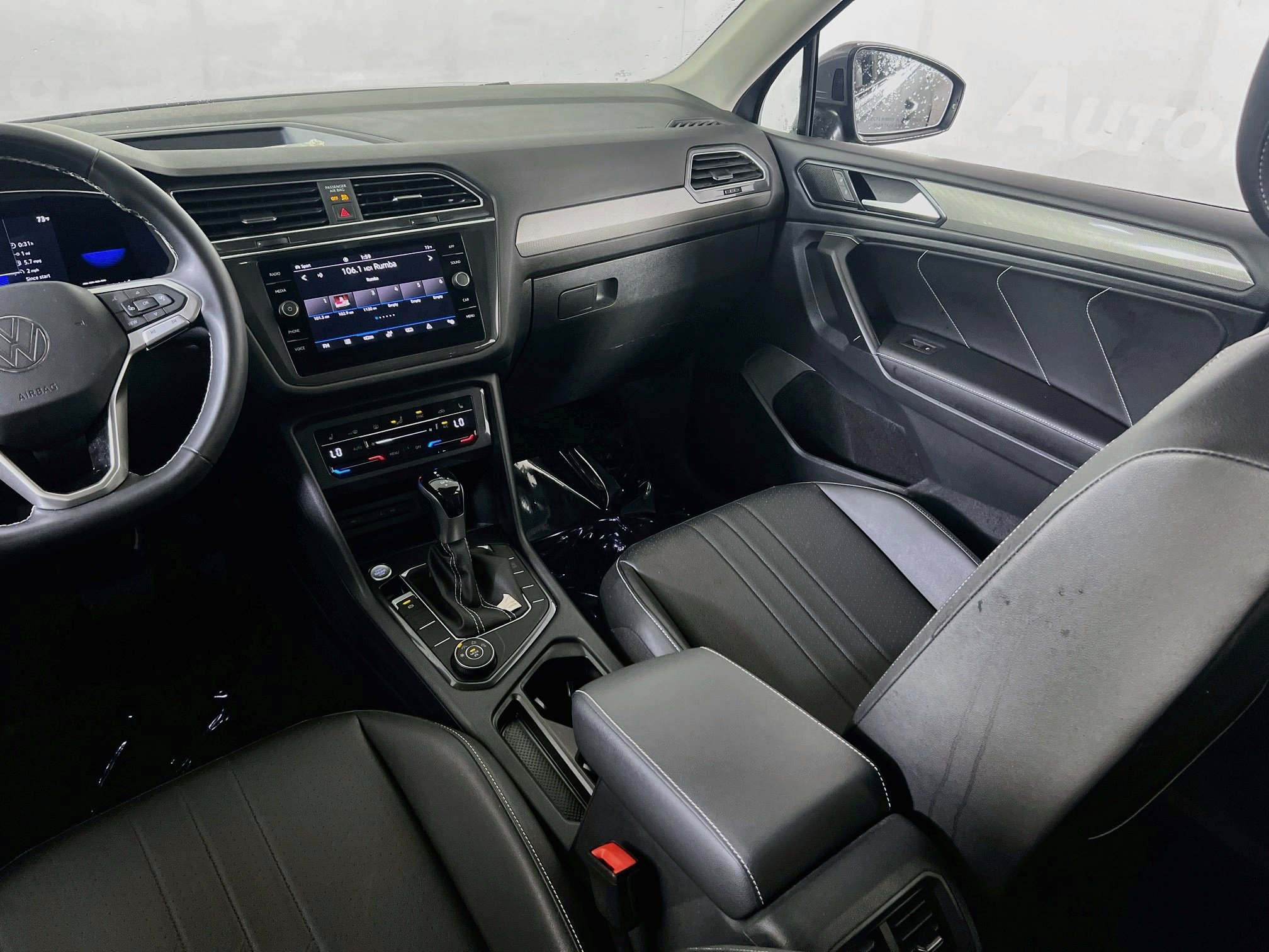 Used 2023 Volkswagen Tiguan SE AWD/4WD image 22