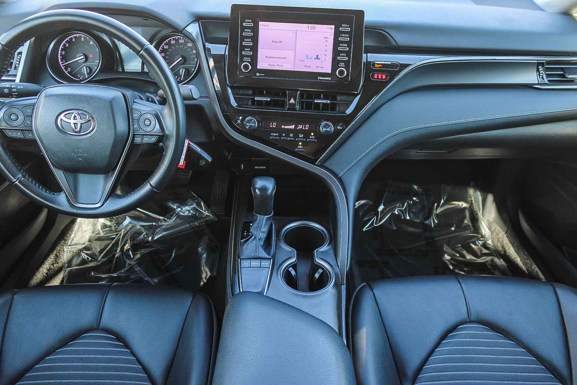Used 2023 Toyota Camry SE image 13