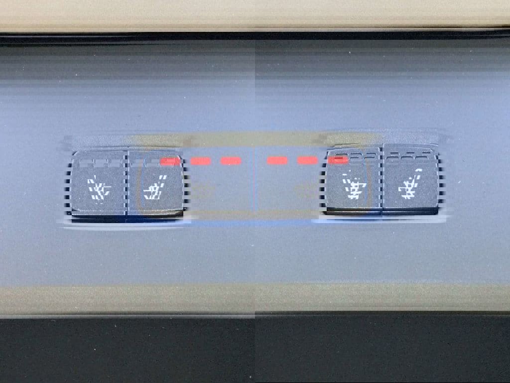 New 2026 Volvo XC60 T8 Core w/ Protection Package Premier image 17