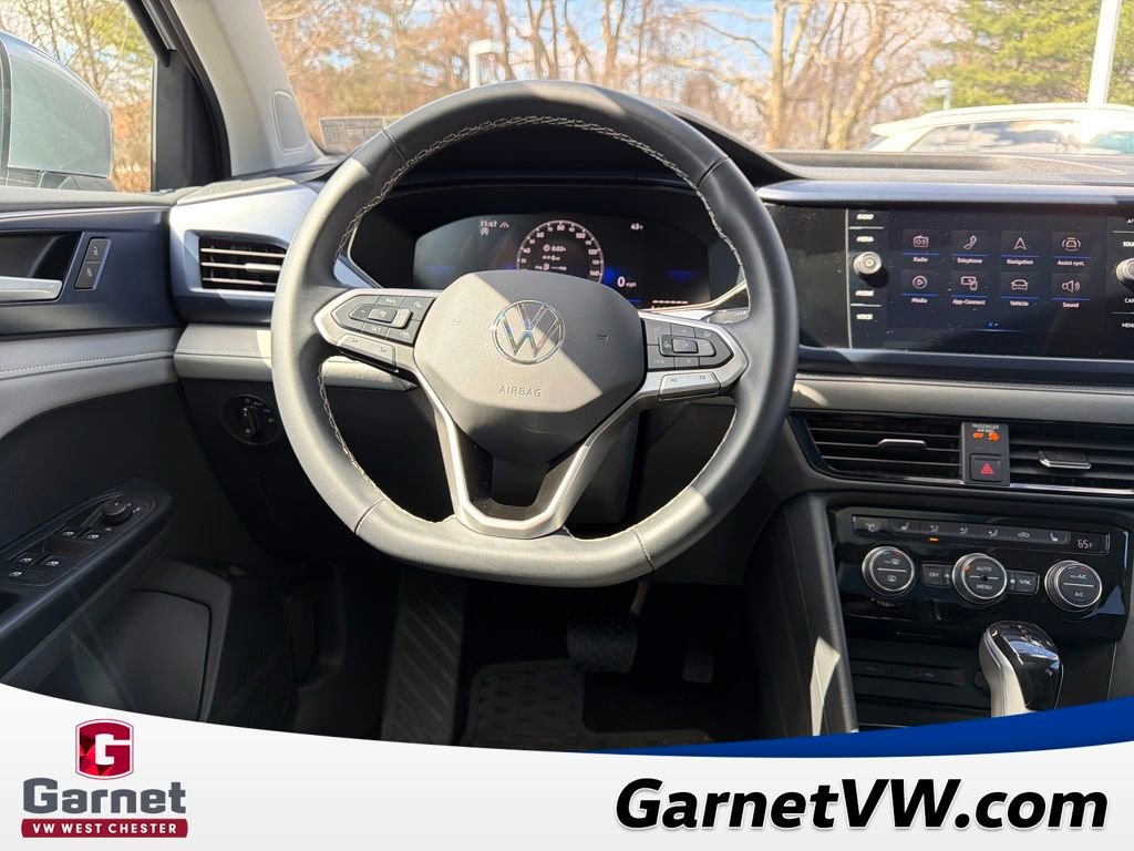 Certified 2024 Volkswagen Taos SE image 14
