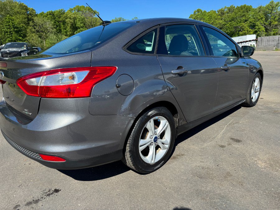 Used 2014 Ford Focus SE FWD image 11